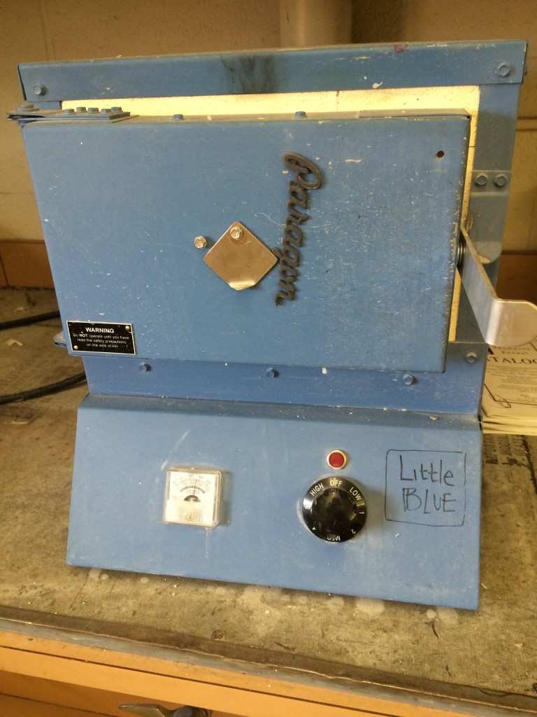 Little Blue kiln closed when firing